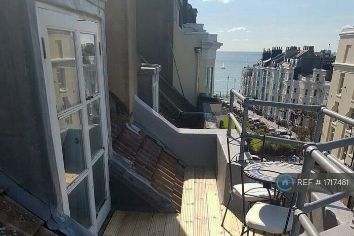 2 Bedroom Penthouse To Rent In Devonshire Place, Brighton, BN2