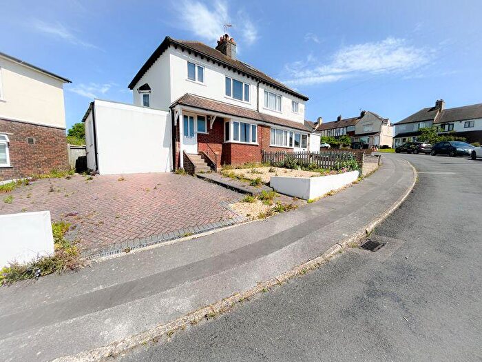 4 Bedroom Terraced House To Rent In Bevendean Crescent, Brighton, BN2