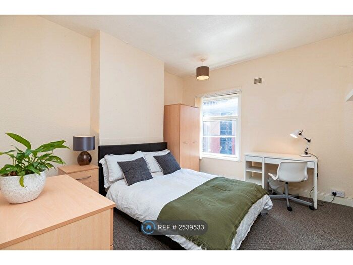 3 Bedroom Terraced House To Rent In Whitefriars Street, Coventry, CV1