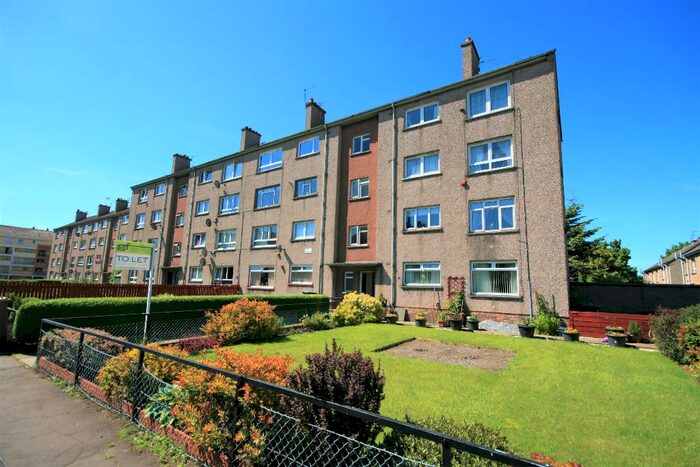 2 Bedroom Flat To Rent In Bailie Grove, Magdalene, Edinburgh, EH15