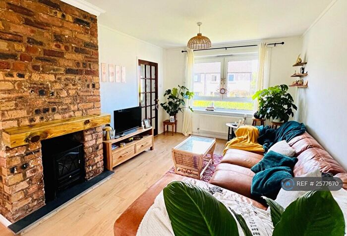 2 Bedroom Semi-Detached House To Rent In Aberdour Crescent, Dunfermline, KY11