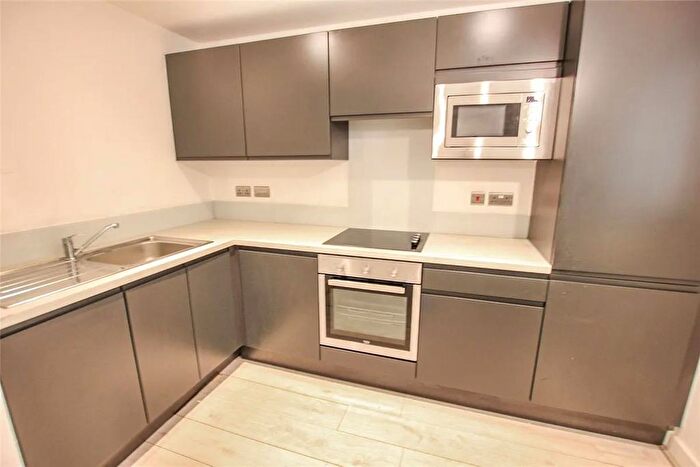2 Bedroom Flat To Rent In Constable Avenue, London, E16
