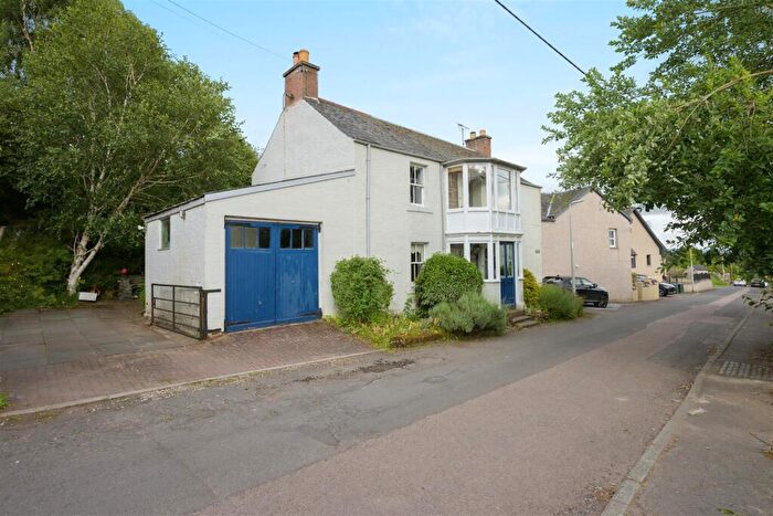 4 Bedroom Detached House For Sale In Cairneyhill Road, Bankfoot, Perth, PH1