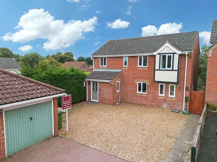 4 Bedroom Detached House For Sale In Wharton Drive, North Walsham, NR28