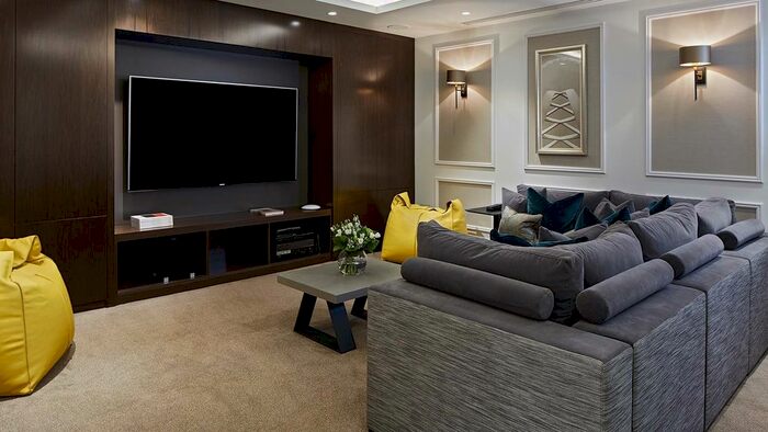 3 Bedroom Flat To Rent In Hyde Park Gate, London, SW7