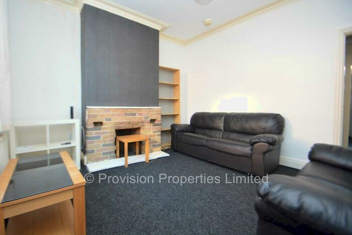 2 Bedroom Terraced House To Rent In Carberry Terrace, Hyde Park, Leeds, LS6