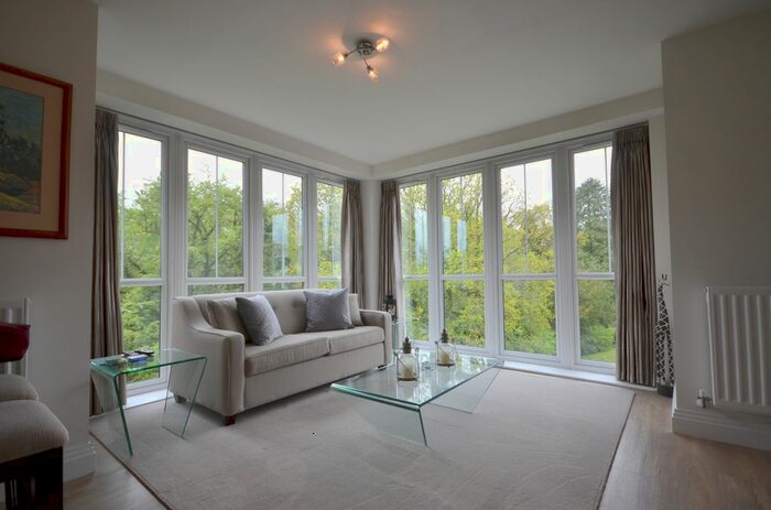 2 Bedroom Flat To Rent In Queens Quarter, London Road, Binfield, RG42