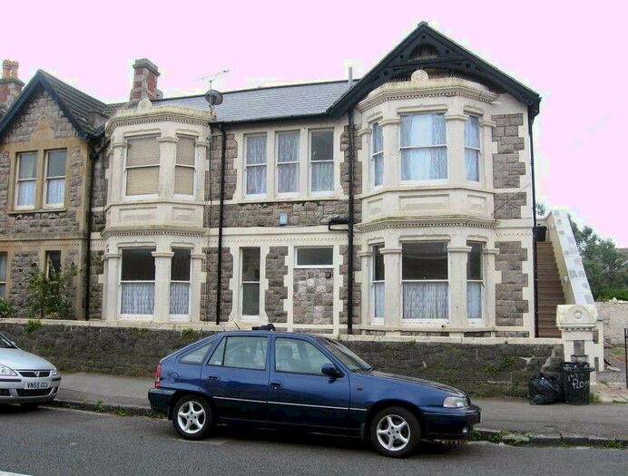2 Bedroom Flat To Rent In Clifton Road, BS23