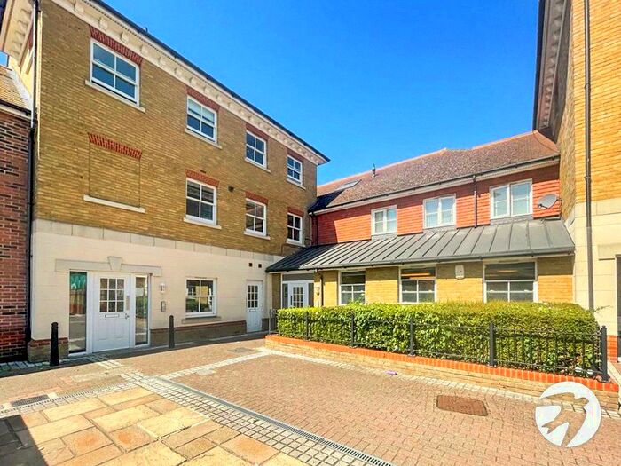 2 Bedroom Flat To Rent In School Lane, Iwade, Sittingbourne, Kent, ME9