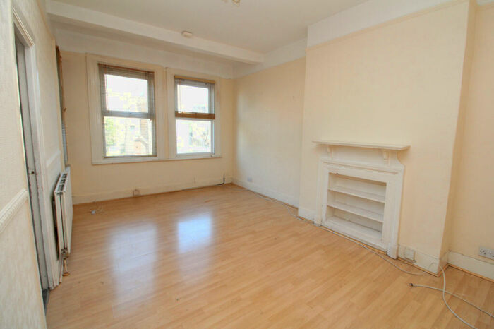2 Bedroom Flat To Rent In Eldon Park, South Norwood, SE25