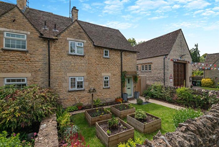 2 Bedroom End Of Terrace House For Sale In Witney Street, Burford, OX18