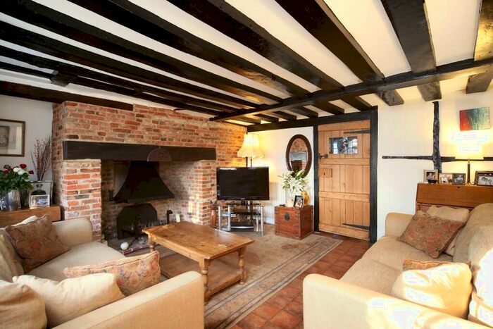 2 Bedroom Cottage To Rent In Horton Road Datchet, SL3