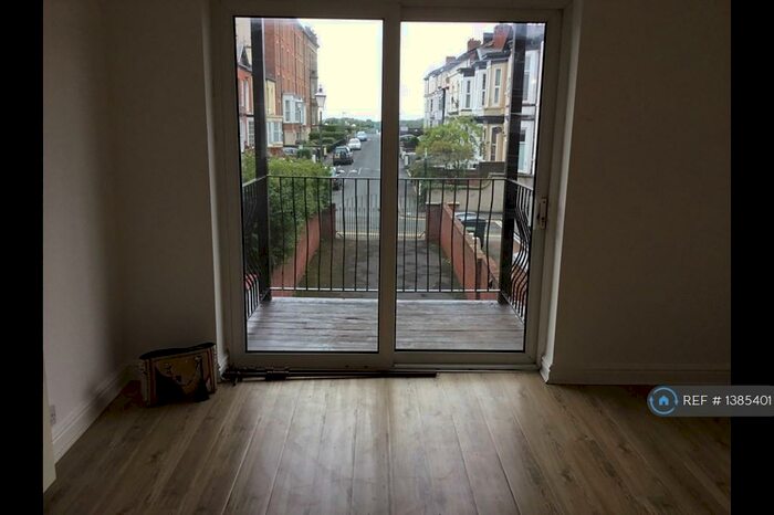 1 Bedroom Flat To Rent In Bath Street, Southport, PR9