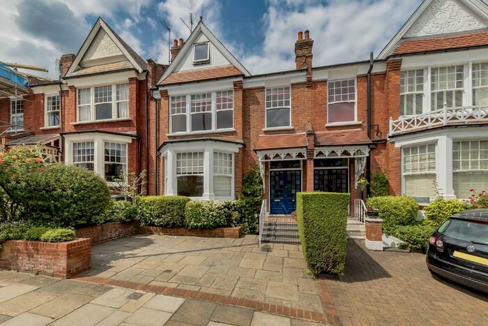 4 Bedroom Property To Rent In Alexandra Park Road, London, N10