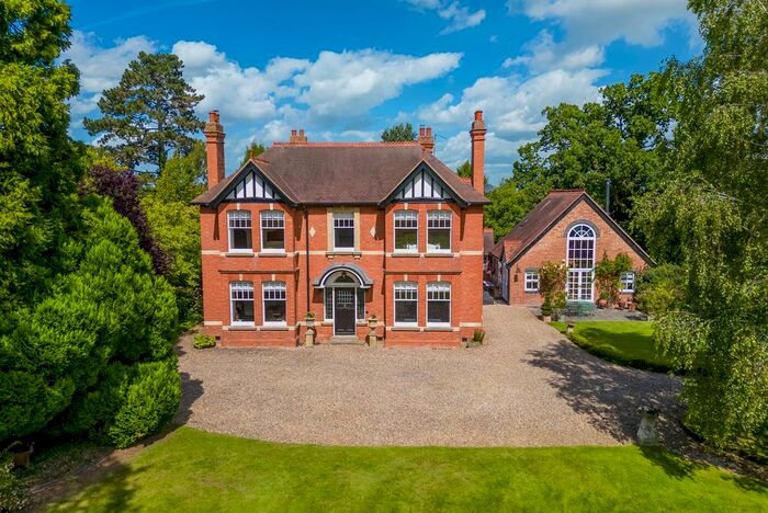 6 Bedroom Detached House For Sale In Peopleton, Pershore, Worcestershire, WR10