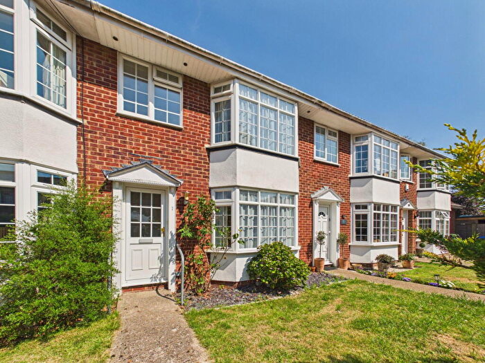 3 Bedroom Terraced House For Sale In Brierley Gardens, Lancing, BN15