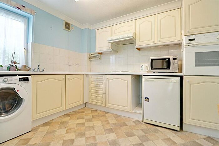 1 Bedroom Retirement Property For Sale In High Wych Road, Sawbridgeworth, CM21