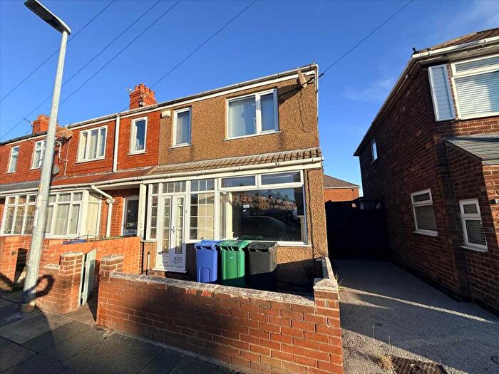 3 Bedroom Property For Sale In Springbank, Grimsby, DN34