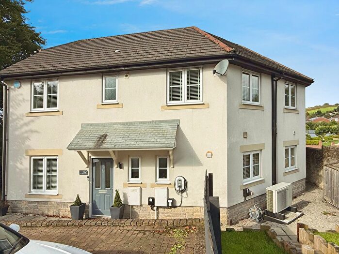 3 Bedroom End Of Terrace House For Sale In Owen Drive, Plymouth, PL7