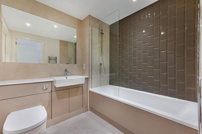 2 Bedroom Apartment To Rent In Bower House, Hendon, London, NW9