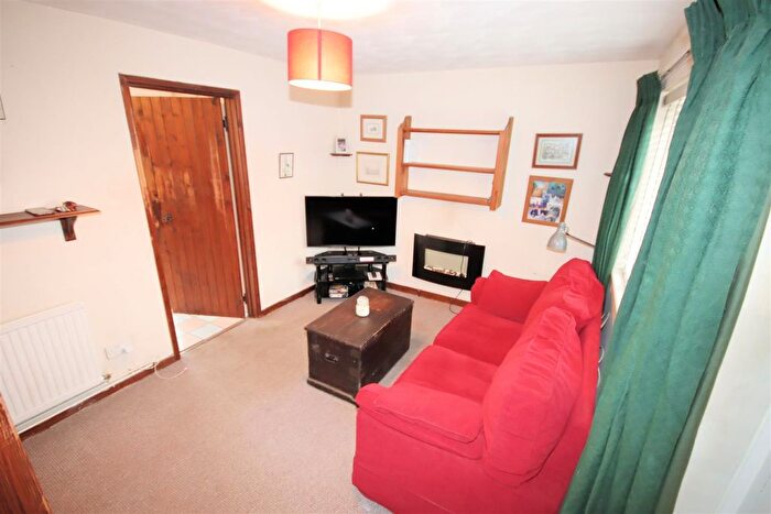 2 Bedroom End Terrace House For Sale In High Street, Westoning, Bedford, MK45