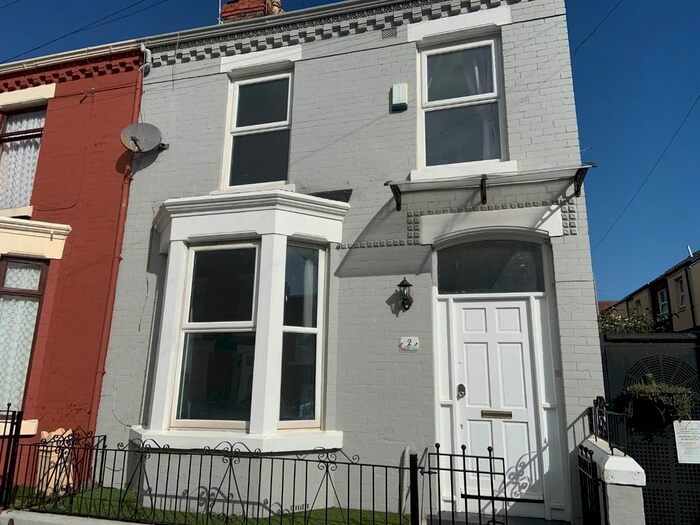 3 Bedroom End Of Terrace House To Rent In Eltham Street, L7