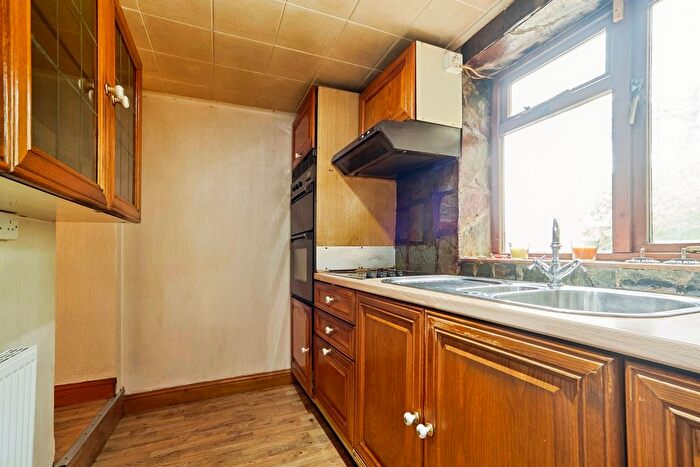 2 Bedroom Detached House For Sale In Vernon Place, Stanningley, Pudsey, LS28