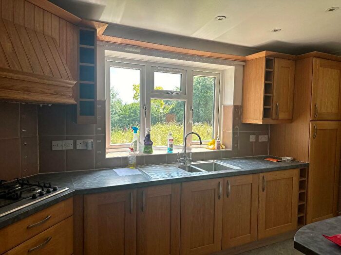 1 Bedroom Detached House To Rent In Batchwood Green, Orpington, BR5