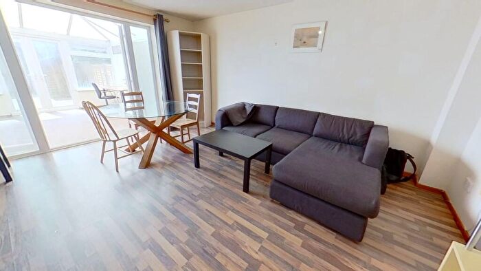 3 Bedroom Terraced House To Rent In Hollow Close, Guildford, GU2