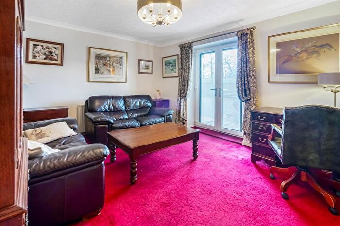 3 Bedroom Flat For Sale In Rosebay Court, Darlington, DL3