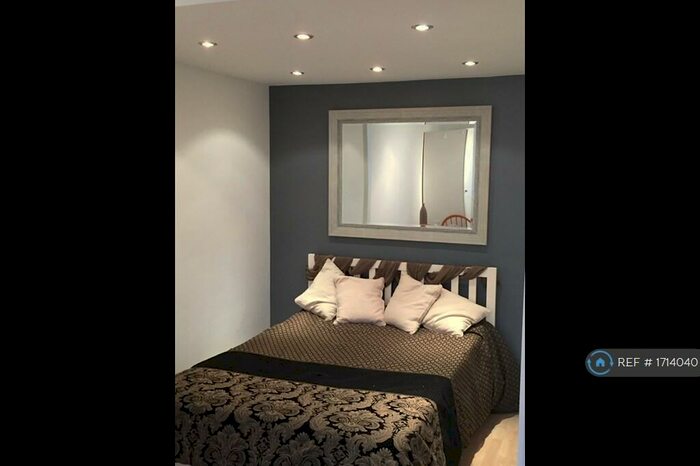 Studio To Rent In Newcourt Street, London, NW8