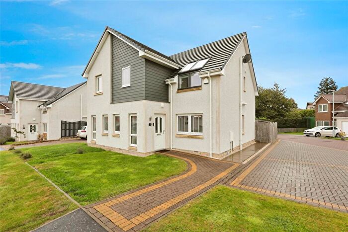 3 Bedroom Semi-Detached House For Sale In Cuinin Road, Star, Glenrothes, Fife, KY7