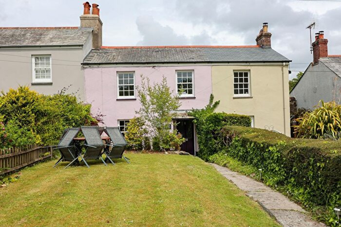 3 Bedroom Property For Sale In Charlestown Road, St Austell, PL25
