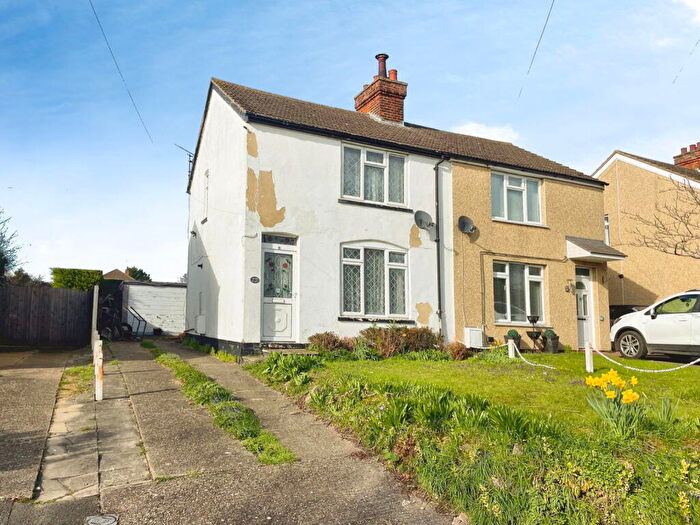 3 Bedroom Semi Detached House For Sale In High Road, Shillington, Hitchin, SG5