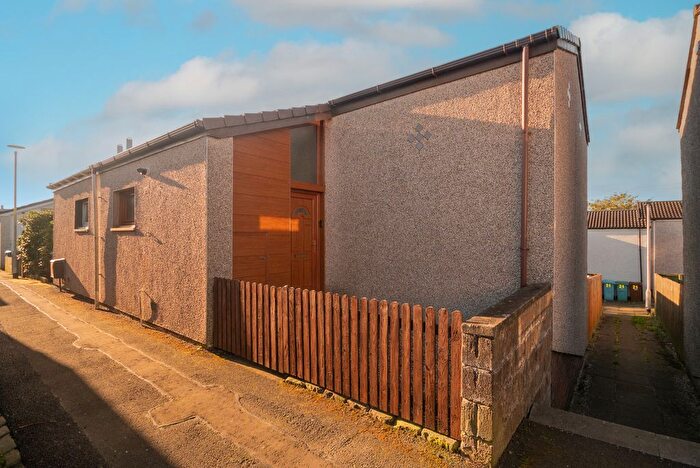 3 Bedroom Semi Detached House For Sale In Etive Court, Cumbernauld, G67