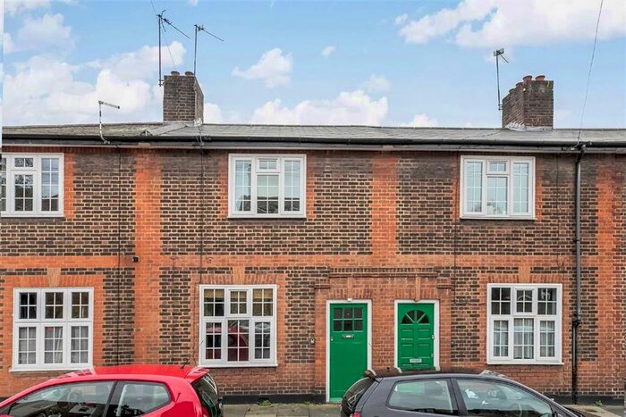 2 Bedroom Property To Rent In Roan Street, London, SE10