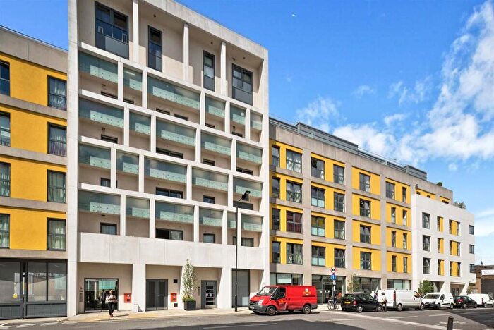 1 Bedroom Flat To Rent In The Lock House, Oval Road, Camden, NW1