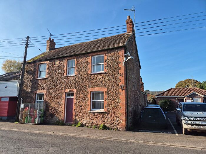 3 Bedroom Cottage For Sale In Mount Street, Bishops Lydeard, Taunton, TA4