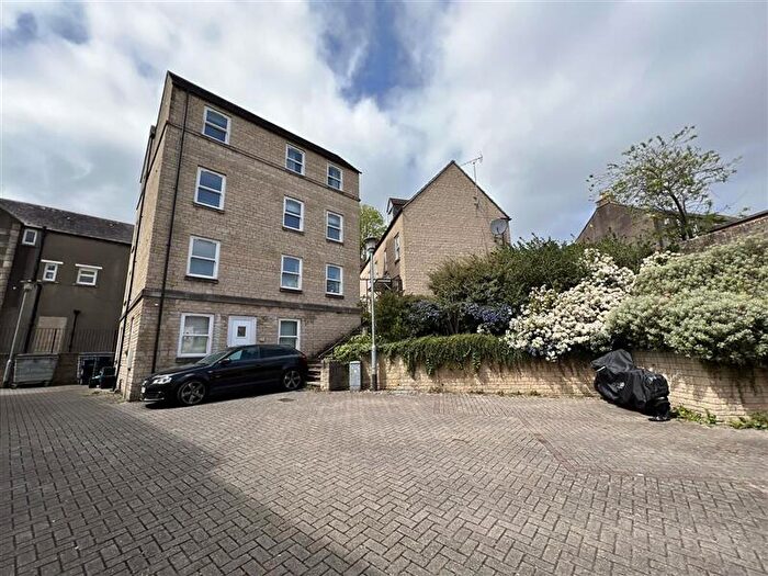 2 Bedroom Apartment To Rent In The Island, Midsomer Norton, BA3