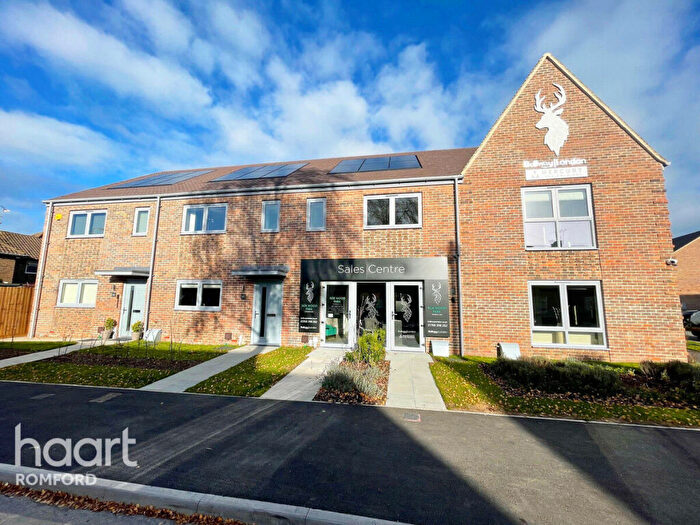 2 Bedroom Terraced House To Rent In Brimstone Place - Harold Hill -, RM3