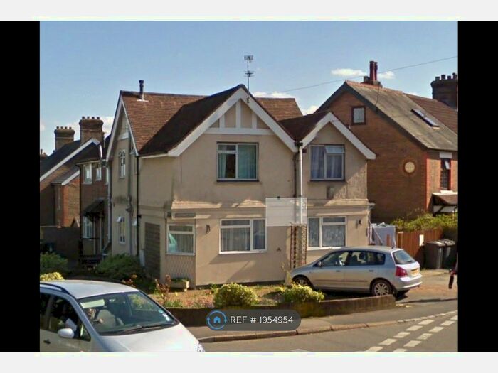 1 Bedroom Flat To Rent In Queens Road, Crowborough, TN6