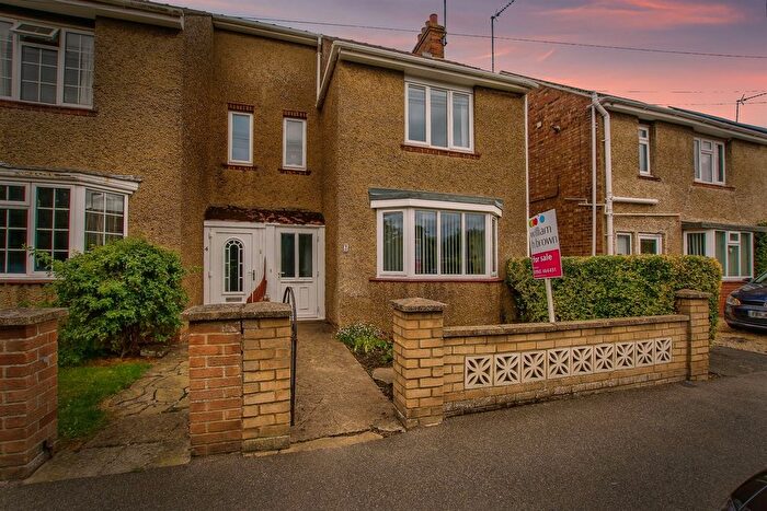 3 Bedroom Semi-Detached House For Sale In Magazine Lane, Wisbech, PE13