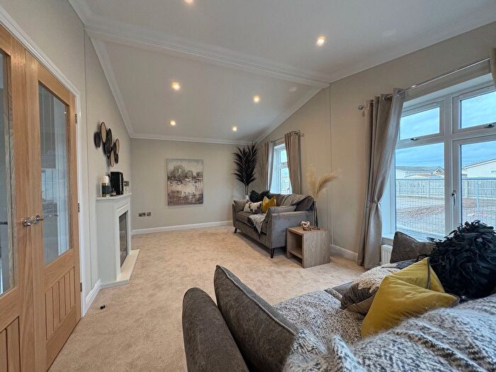 2 Bedroom Park Home For Sale In Orchard Park, Twigworth, Gloucester, GL2