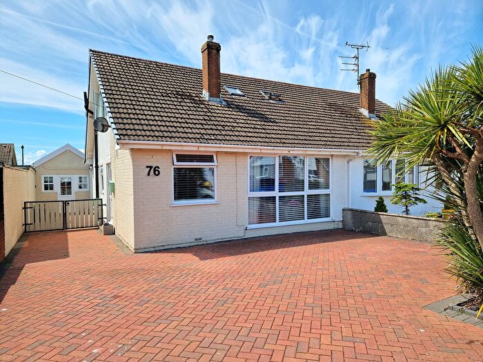 3 Bedroom Semi-Detached Bungalow For Sale In West End Avenue, Porthcawl, CF36