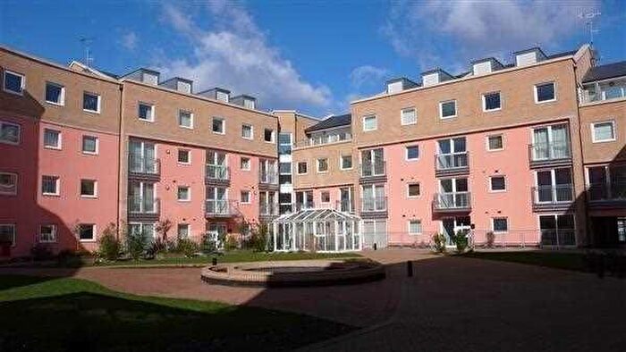 2 Bedroom Flat For Sale In Wooldridge Close, Bedfont, TW14