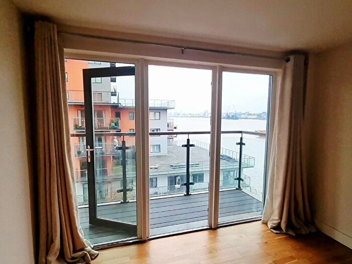2 Bedroom Flat To Rent In Mast Quay, London, SE18