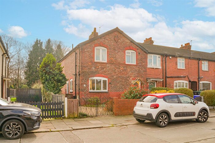 3 Bedroom End Of Terrace House For Sale In Hardcastle Avenue, Chorlton, M21