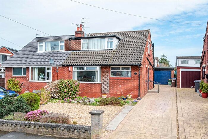 3 Bedroom Semi Detached House For Sale In Riversedge Road, Leyland, PR25
