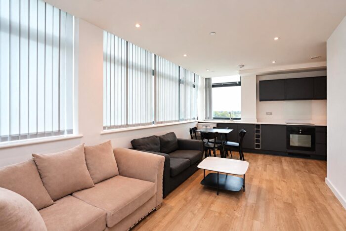 1 Bedroom Apartment To Rent In Seymour Grove, Manchester, M16