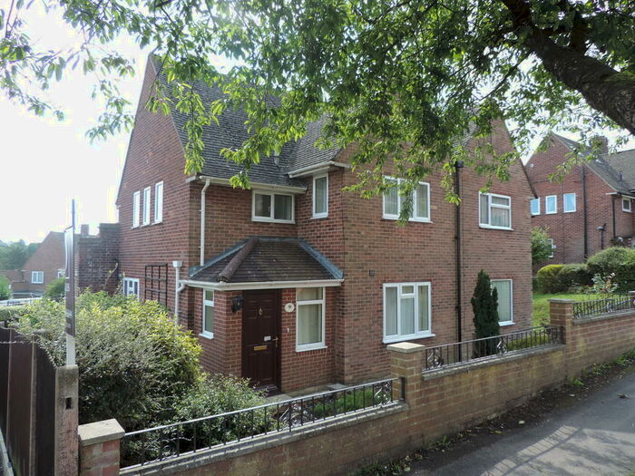 5 Bedroom Semi-Detached House To Rent In Stanmore Lane, Winchester, SO22